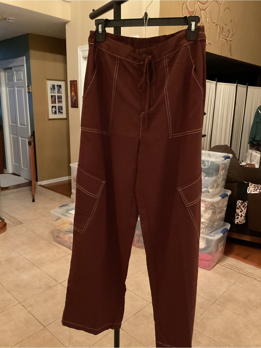 Very J Wide-Leg Drawstring Cargo Pants in Deep Brown